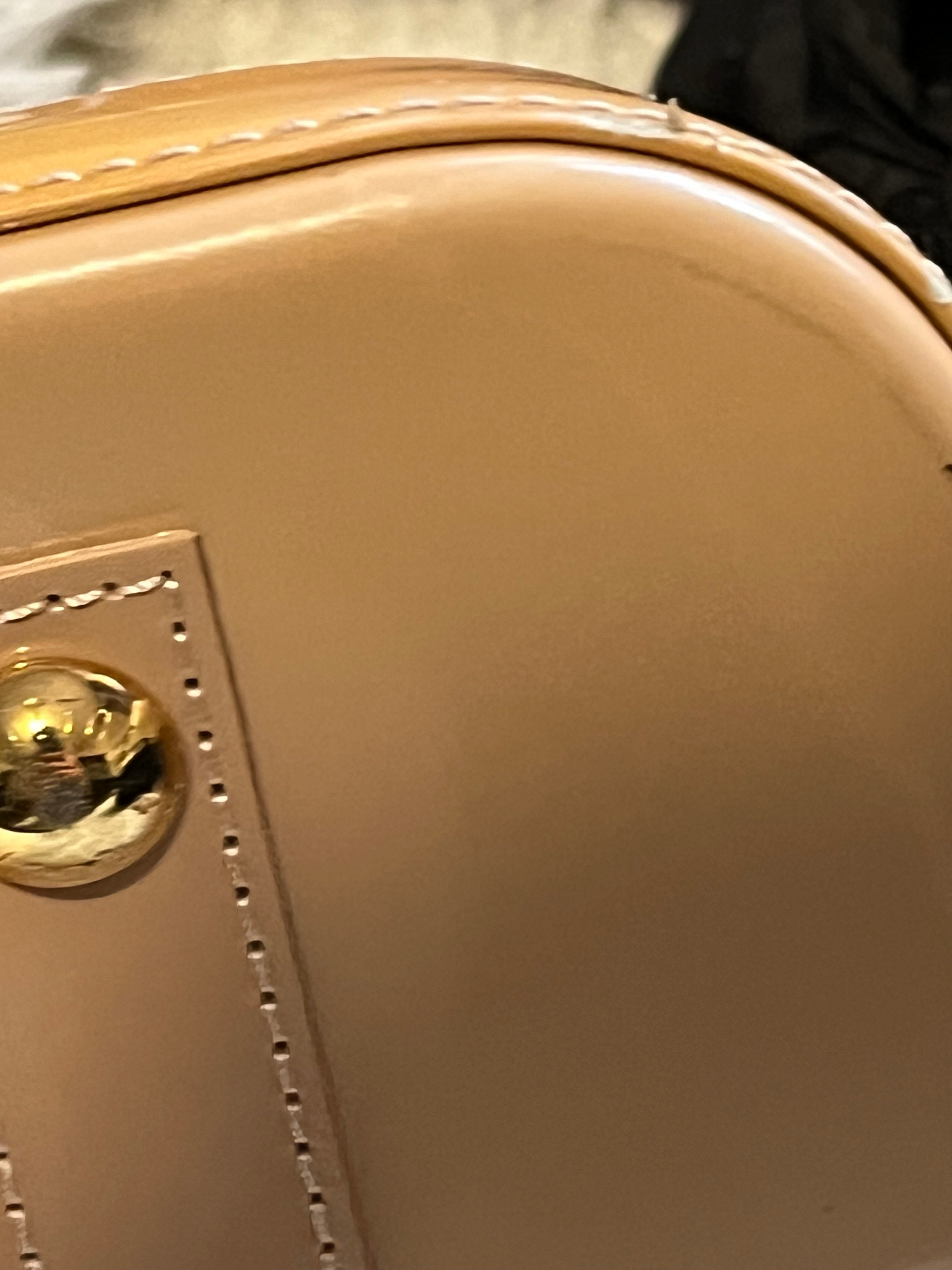 Sac Louis Vuitton alma en cuir verni