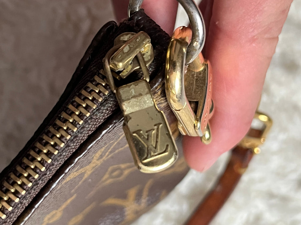 Louis Vuitton pochette accessoire