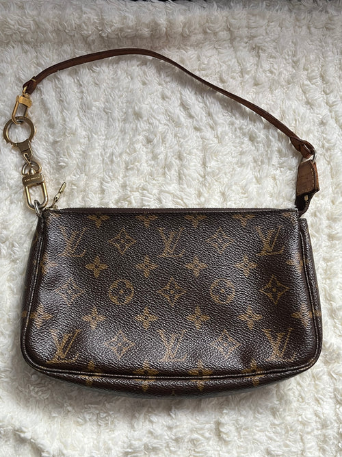 Louis Vuitton pochette accessoire