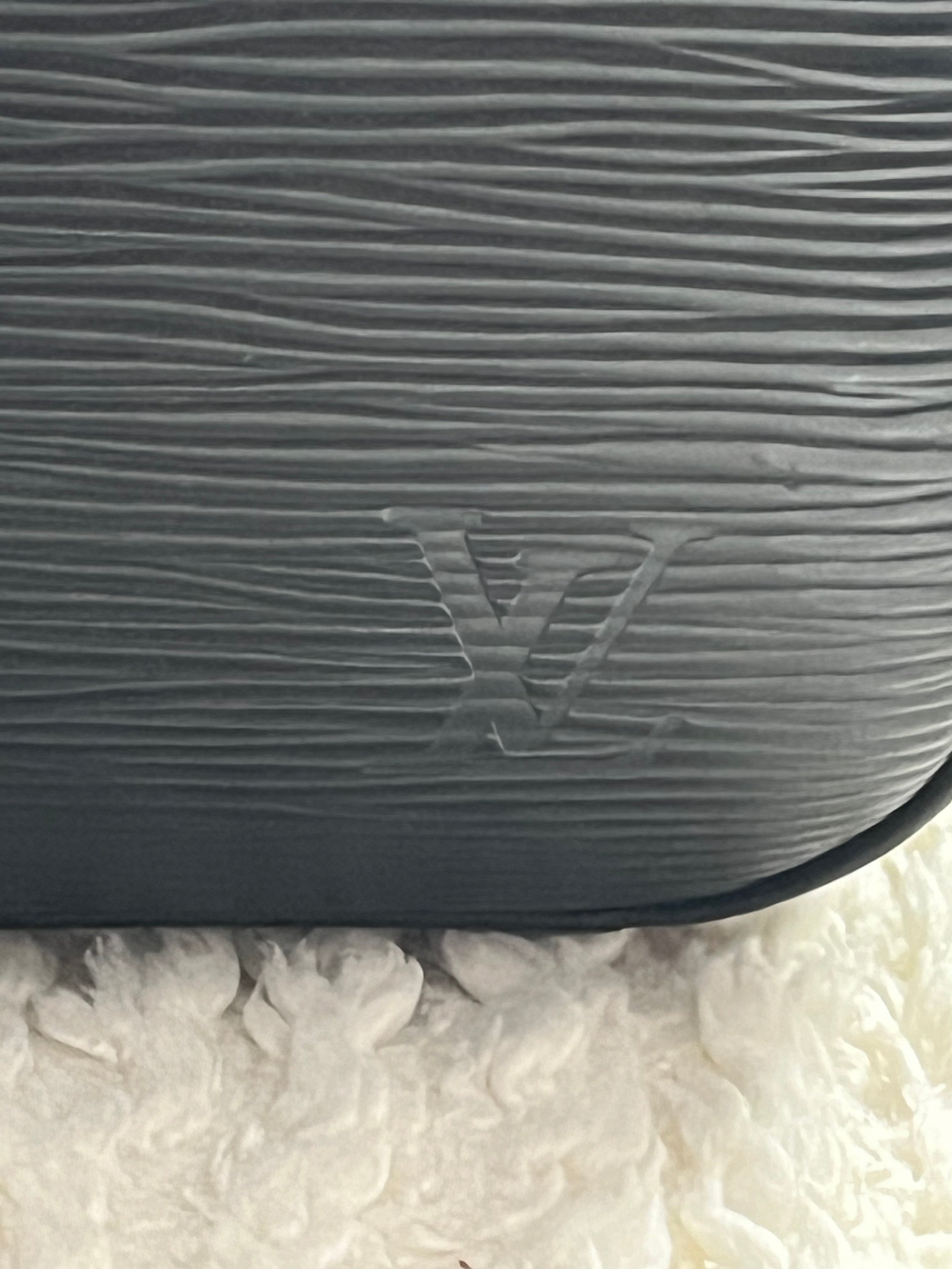Sac Louis Vuitton jasmin en cuir épi Noir
