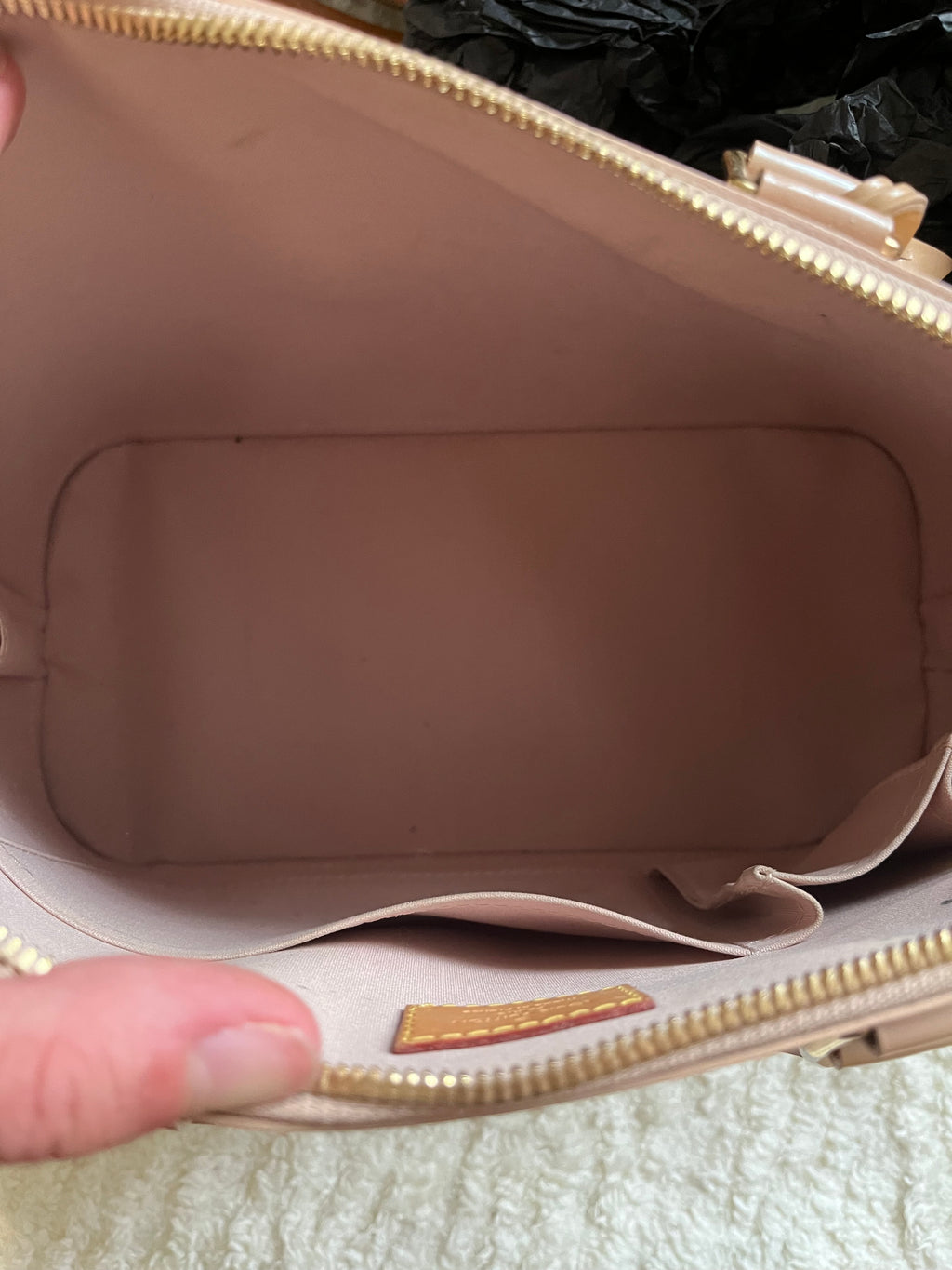 Sac Louis Vuitton alma en cuir verni