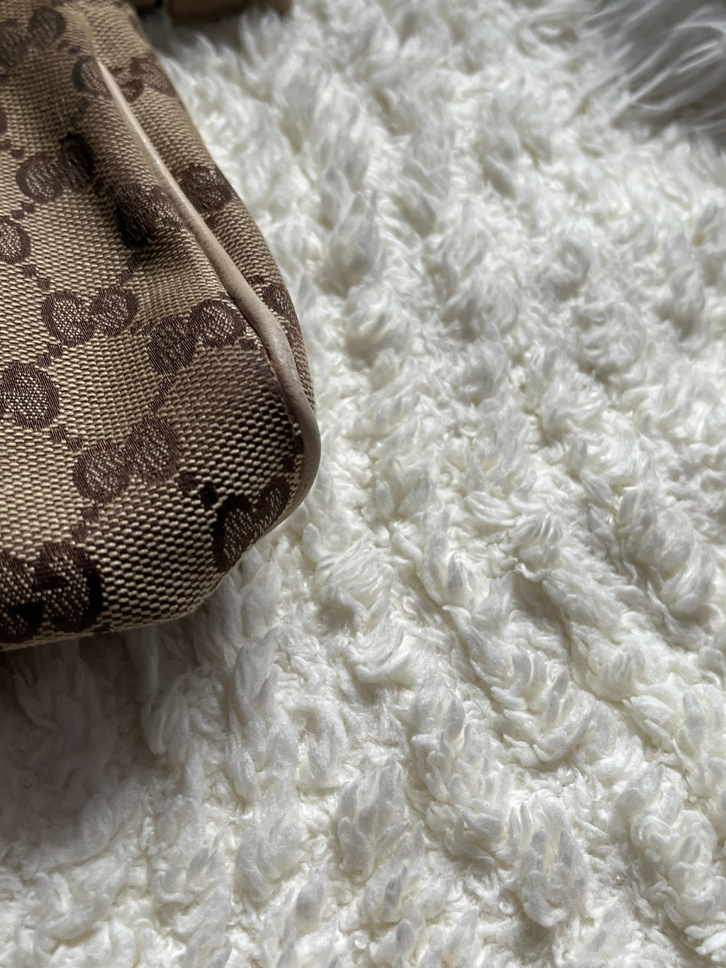 Sac/pochette Gucci en toile GG