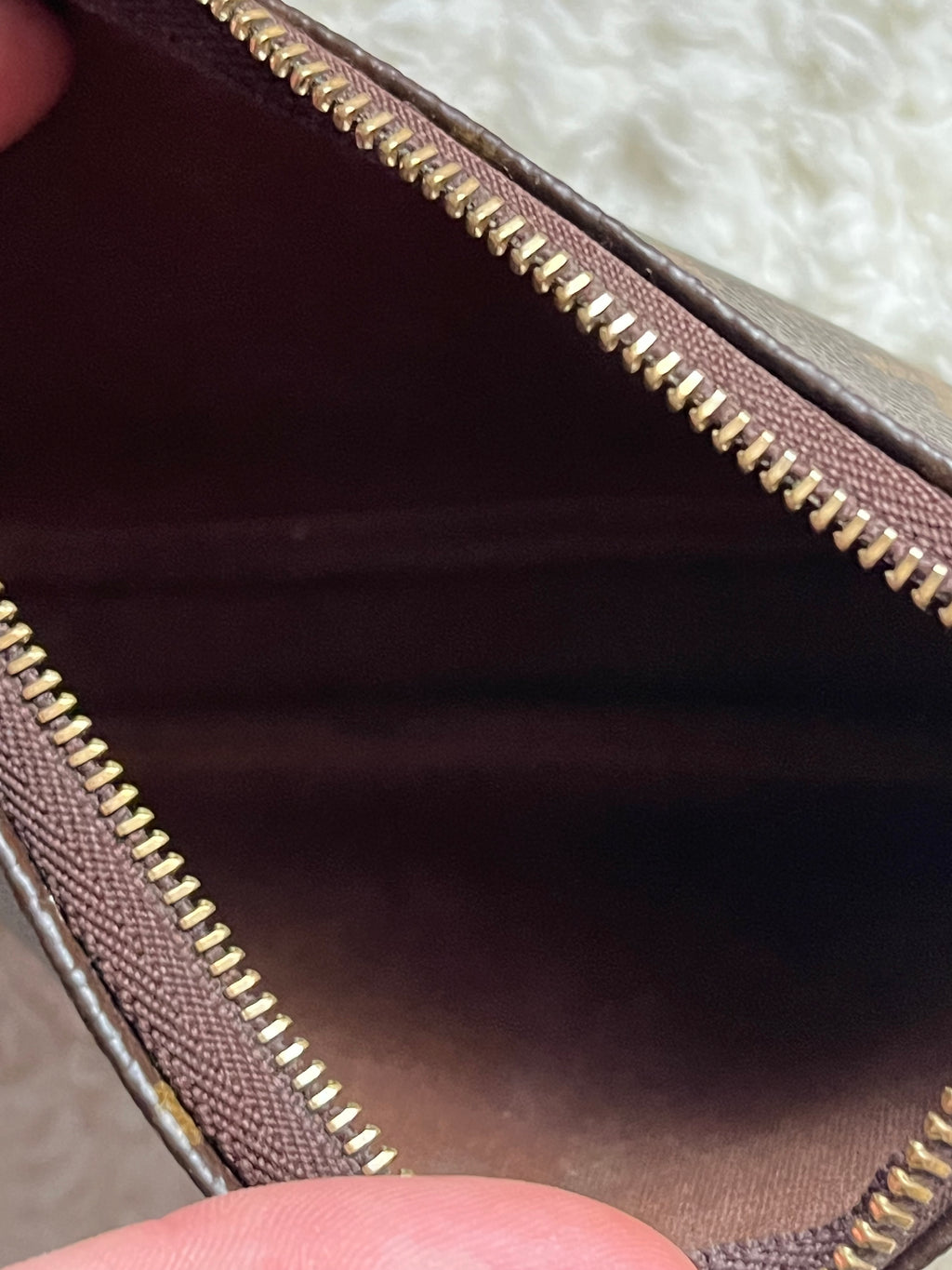 Mini pochette Louis Vuitton en toile monogramme
