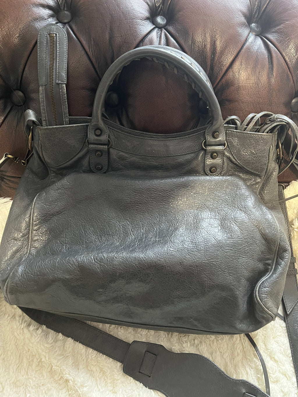 Sac balenciaga city en cuir gris
