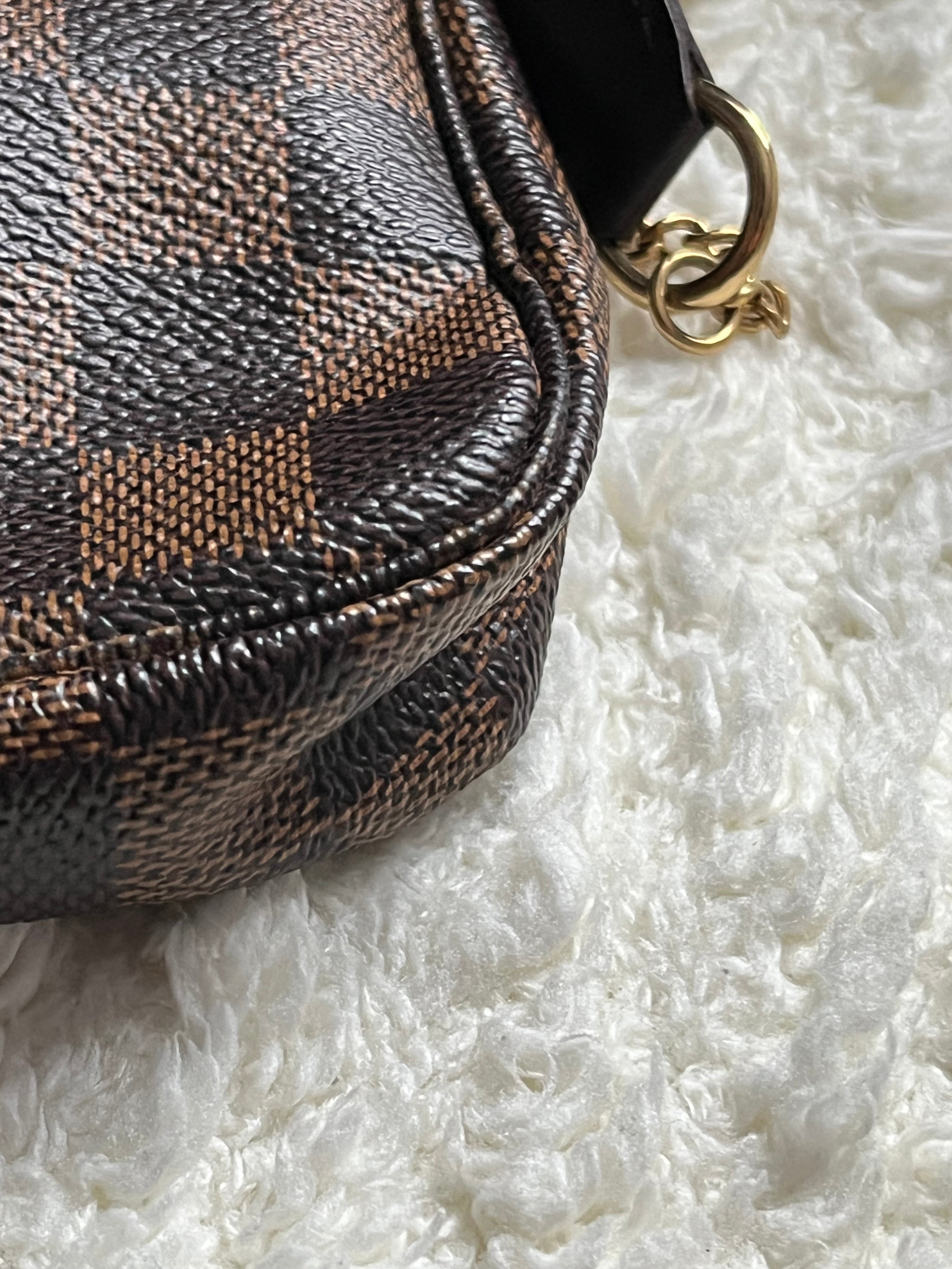 Mini Pochette accessoire Louis Vuitton édition limité