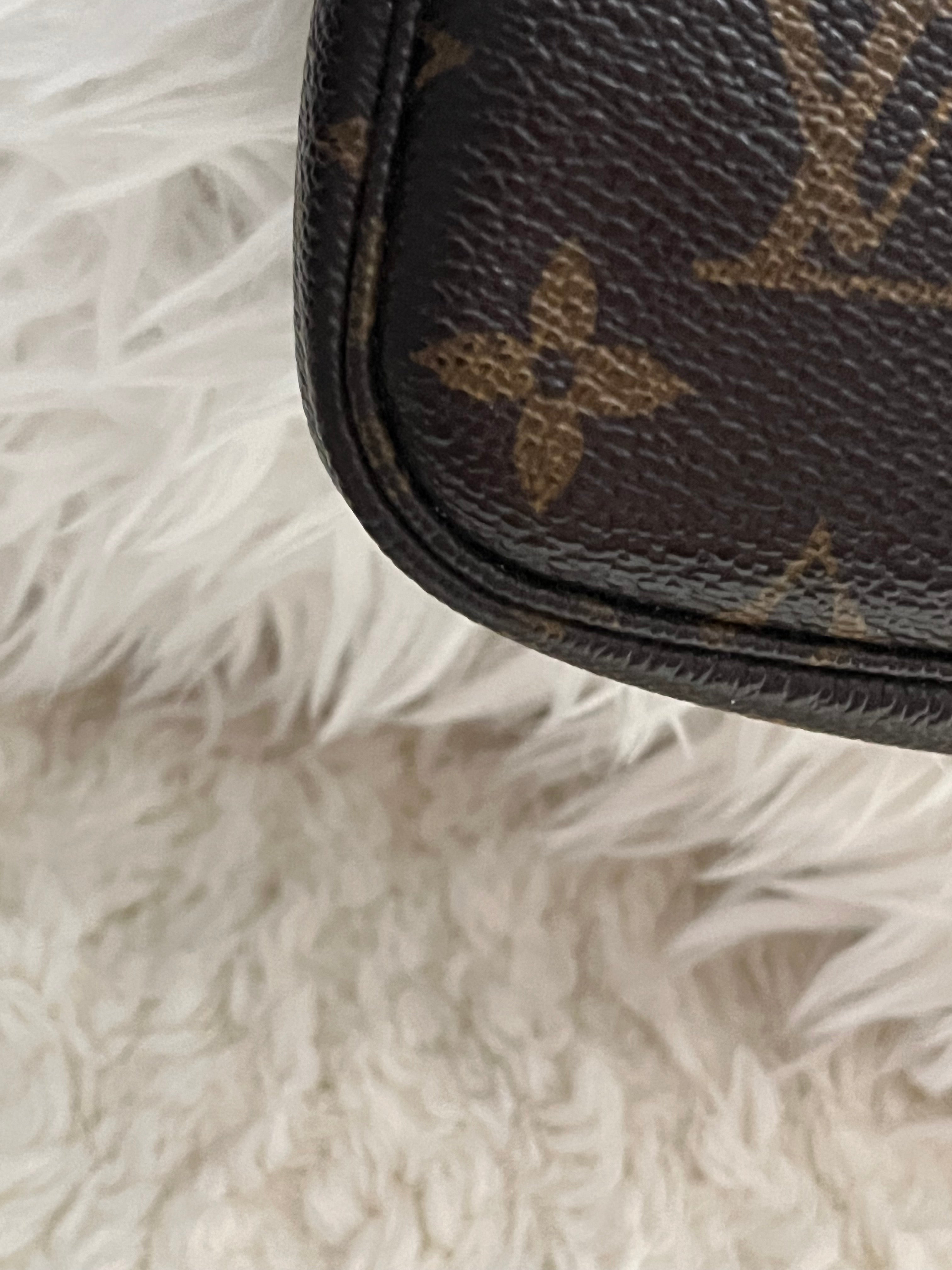 Mini Pochette accessoire Louis Vuitton édition limité